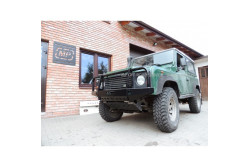 Zderzak przedni HD2 do Land Rover Defender z orurowaniem (bullbarem)