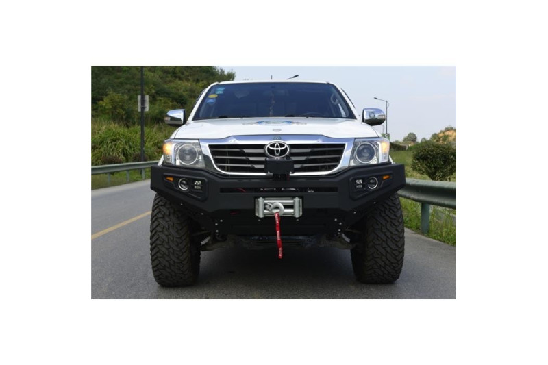 ZDERZAK PRZEDNI TOYOTA HI LUX 2011-2015