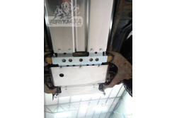 OSŁONA SKRZYNI BIEGÓW MITSUBISHI PAJERO II 2.8 D AUTOMAT 91-99