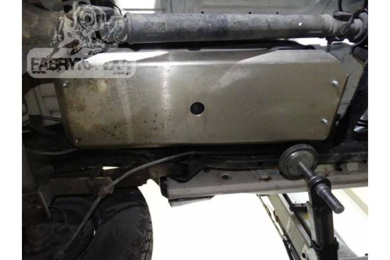 OSŁONA ZBIORNIKA PALIWA MITSUBISHI L200 IV 05-10