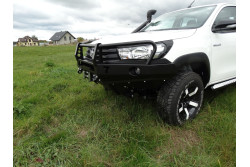ZDERZAK PRZEDNI Z BULLBAREM TOYOTA HILUX REVO 2016-