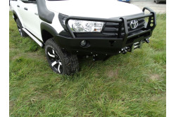 ZDERZAK PRZEDNI Z BULLBAREM TOYOTA HILUX REVO 2016-