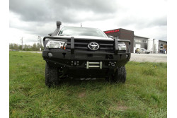 ZDERZAK PRZEDNI Z BULLBAREM TOYOTA HILUX REVO 2016-
