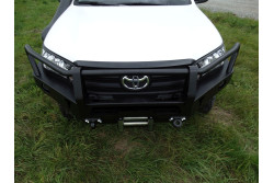 ZDERZAK PRZEDNI Z BULLBAREM TOYOTA HILUX REVO 2016-