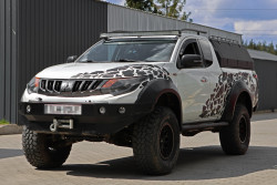 Mitsubishi L200 - hardtop More 4x4 (canopy)