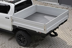 Zabudowa transportowa pickup Toyota Hilux Revo - flatbed More 4x4 - z burtami