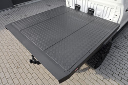 Zabudowa transportowa pickup Toyota Hilux Revo - flatbed More 4x4 - z burtami