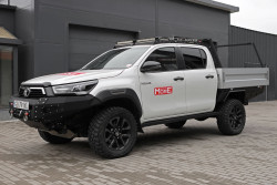 Zabudowa transportowa pickup Toyota Hilux Revo - flatbed More 4x4 - z burtami