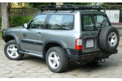 Zderzak tylny skrzynkowy z lampami - Nissan Patrol GR Y61